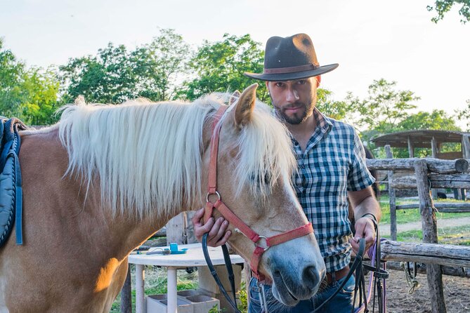 1 hour horseback ride in Valgraziosa Pisa - Horses, helmets, and how the guide keeps first-timers calm