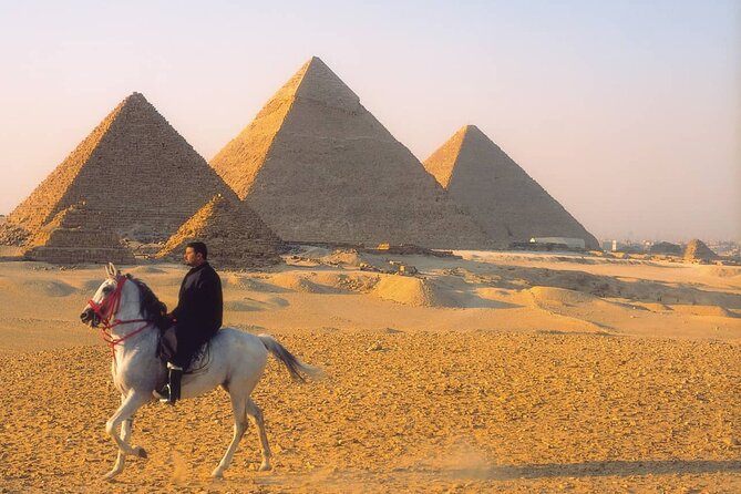 2 Hour Camel or Horse Riding around the Pyramids - Guides and service quality: what the names reveal