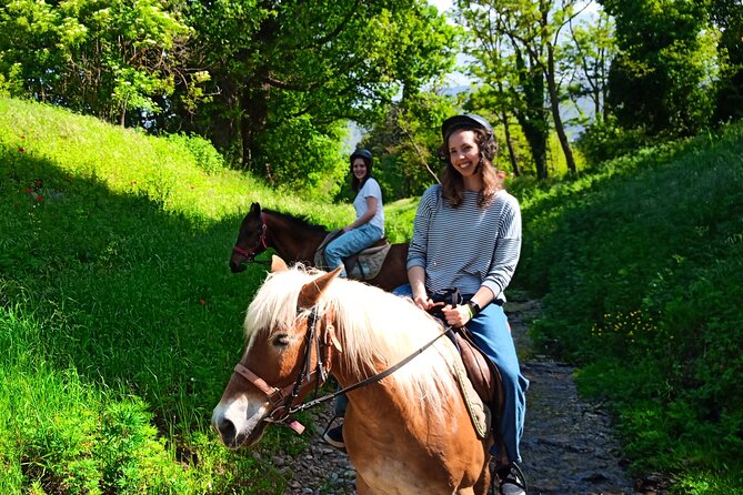 2 hour horseback ride for experts in Valgraziosa (Pisa) - Photoshoot included: how to use it without losing your focus