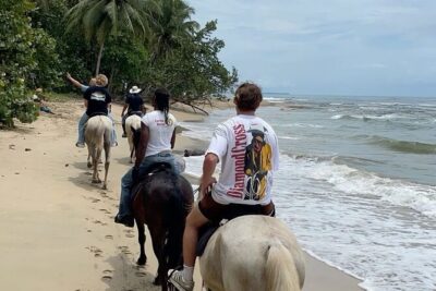 Bali Beach Horse Riding combo with waterfall All Inclusive - The flow from Seminyak: how the day stays manageable