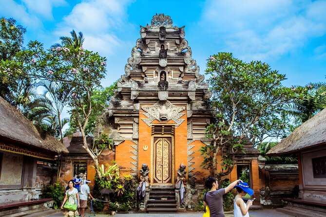 Bali Horse Riding Activity and Full-Day Trip in Ubud - Lunch in Ubud: set menu and vegetarian option