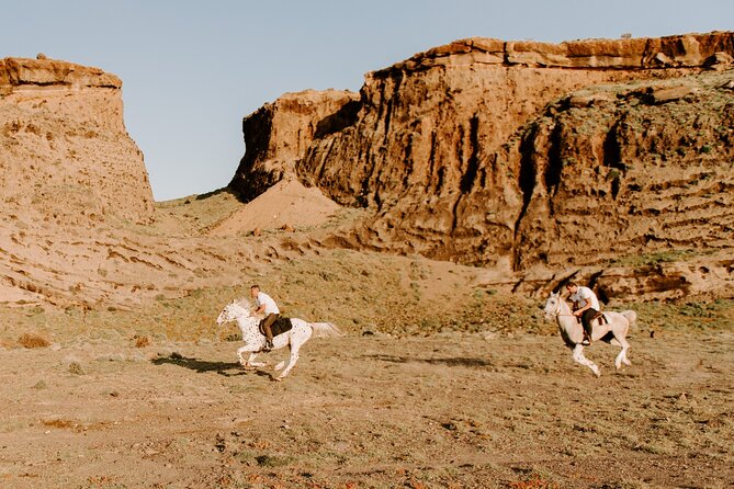 Beach Gallop - Horse Riding Safari for Experienced Riders - The Caldera and Volcano Viewpoint: Ancient Trails, Serious Panoramas