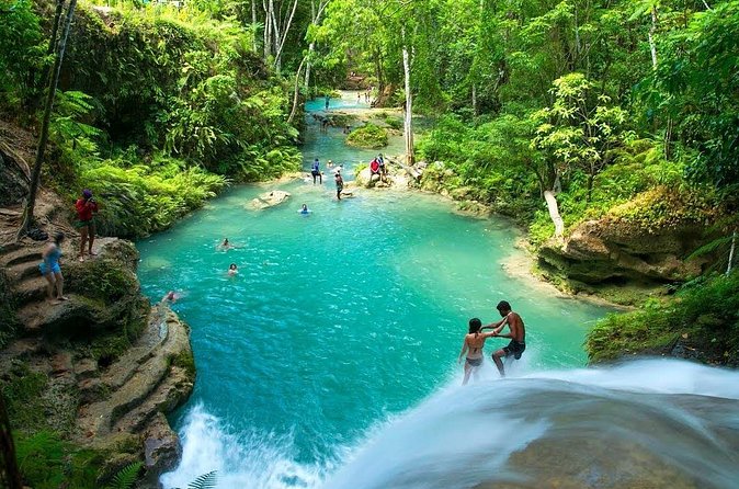 Blue Hole and Horseback Riding and Shopping - Horseback Riding in the Countryside: A Real Change of Pace