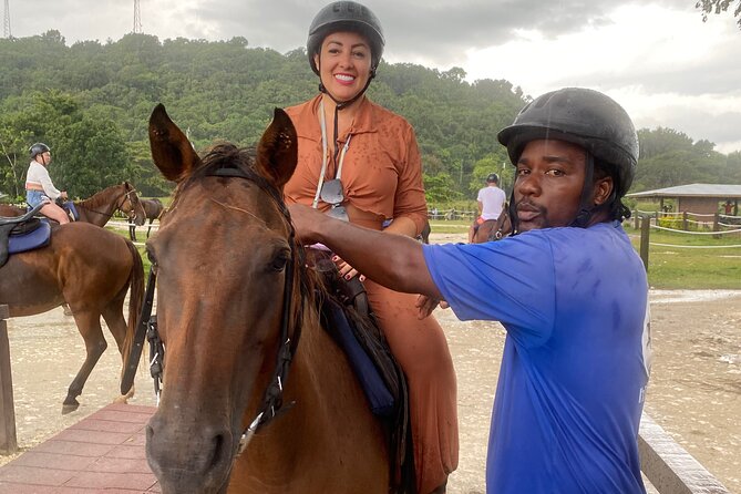 Great River Rafting Limestone Foot Massage and Horseback Rides From Montego Bay - Stop 1 at Lethe Estate: what that hour actually feels like