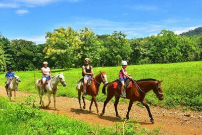 Horseback + Natural Pool Adventure in Jaco Beach and Los Suenos - Horseback riding in the Costa Rica jungle: trained horses and real hills