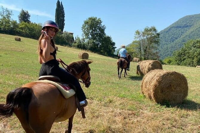 Horseback ride and Poolside Day chillout with Tuscan Lunch - Key highlights at a glance