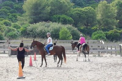 Horseback Riding in Cartagena (Spain) - The training phase: how first-timers get comfortable fast