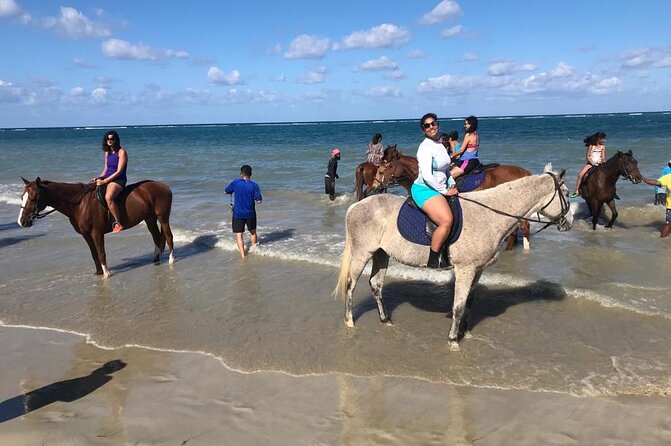 Horseback Riding in the ocean & Bamboo Rafting from Ocho Rios - How Timing and Crowds Change the Vibe
