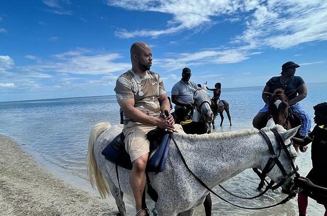 Horseback Riding in the Ocean from Ocho Rios & Runaway Bay - Horseback Riding in the Ocean: What to Expect When You’re in the Water
