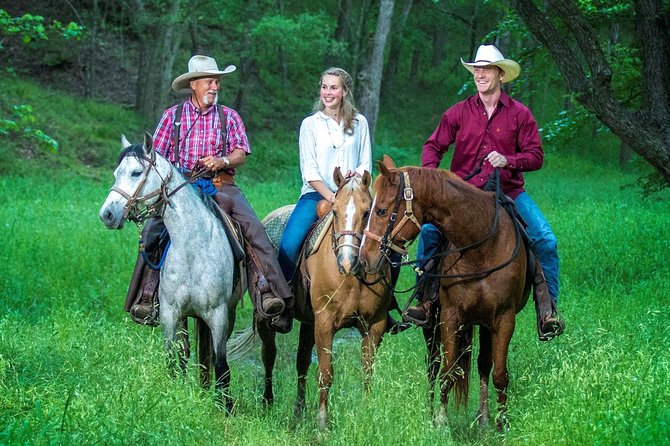Horseback Riding on Scenic Texas Ranch near Waco - 5 things that make Brazos Bluffs Ranch worth it