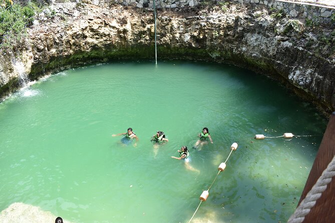Horseback riding Tour with ATV circuit, ziplines and Cenote - Lunch, water, and pacing: why the order matters