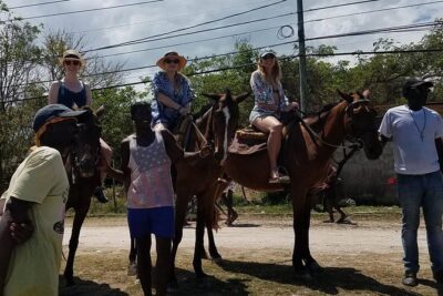 Hour Horseback Riding Guided Tour from Runaway Bay - Through communities: history lessons without the museum vibe