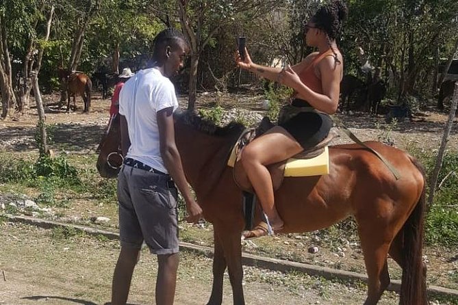 Hour Horseback Riding Guided Tour from Runaway Bay - River swimming option and weather reality