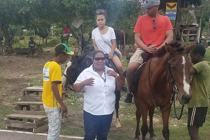Hour Horseback Riding Guided Tour from Runaway Bay - Should you book this Runaway Bay horseback tour?