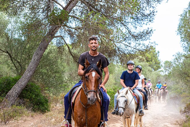 Mallorca Evening Tour: Horseback Riding, Dinner and Dance - The Horse Show With Flamenco Rhythms: The Short Spectacle Part