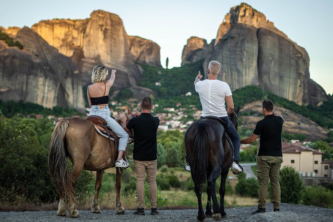 Mystical Sunset Horseback Ride in Meteora: 1-Hour Adventure - Getting to Kastraki and Meeting Meteora Horse Riding