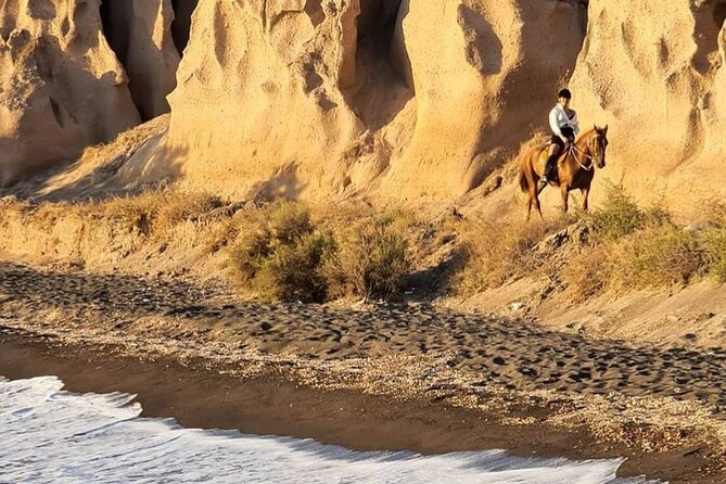 Premium Secluded Black Beach Horseback Riding Tour in Santorini - Horses, safety, and what small-group size changes