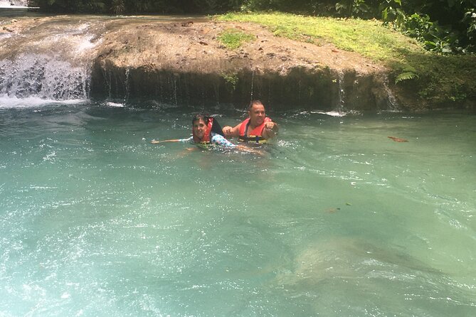 Private Horseback Riding, Swim & Blue Hole Secret Falls - The horseback riding part: your private vantage point