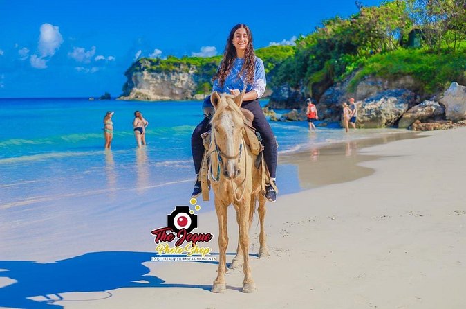 Punta Cana Horseback Riding Adventure with Exclusive Visits - Horse care and rider comfort: do a quick check before you mount