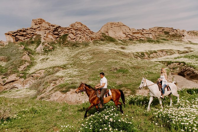 Santorini: Horse Riding to the Black Sandy Beach (Eros beach) - Guides on the Ground: Safety, Pacing, and How Support Shows Up