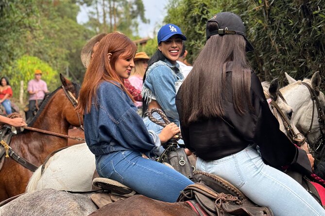 Scenic Horseback Riding in the Medellín Mountains - The itinerary rhythm: briefing, scenic riding, and well-timed stops