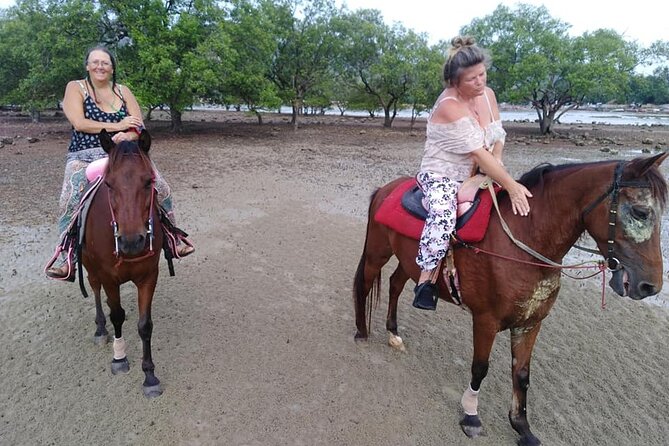 Sunset Horse Riding Tour at Ao Nam Mao Beach Krabi - The 1.5-hour ride at Ao Nam Mao Beach: what it feels like in real time
