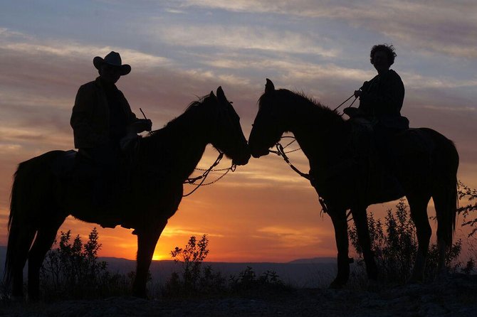 Sunset Horseback Riding Tour Through San Miguel de Allende - Coyote Canyon Adventures viewpoint: the sunset moment