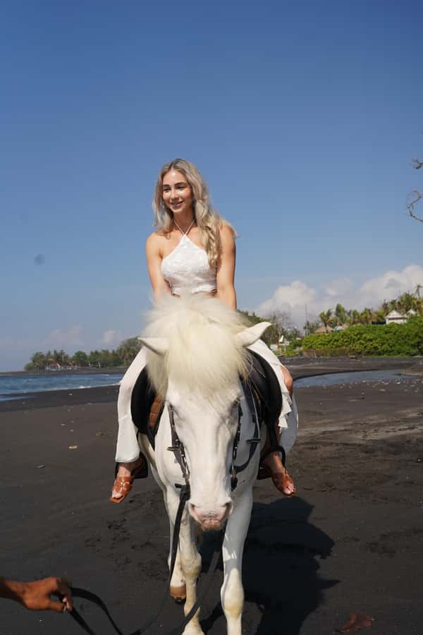 Ubud: 1 Hour Beach Horse Riding with Transfer - Key highlights to know before you go