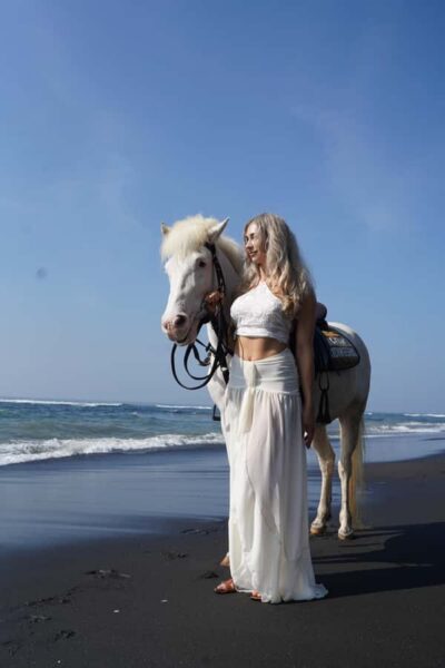 Ubud: 1 Hour Beach Horse Riding with Transfer - Meeting Your Horse and Getting Clear on Safety