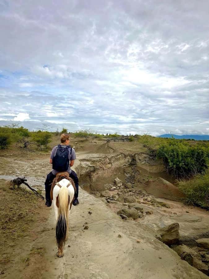 Villavieja: Tatacoa Desert Horseback Riding Tour - Villavieja to the Tatacoa: What This Ride Feels Like